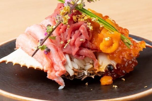 蟹の甲羅寿司の画像