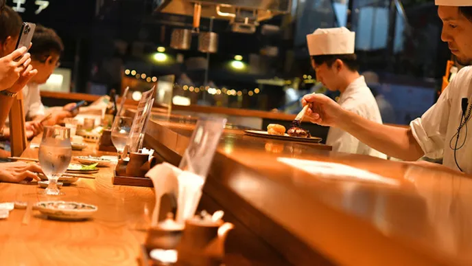 多彩な食材が織りなす大衆寿司酒場の画像