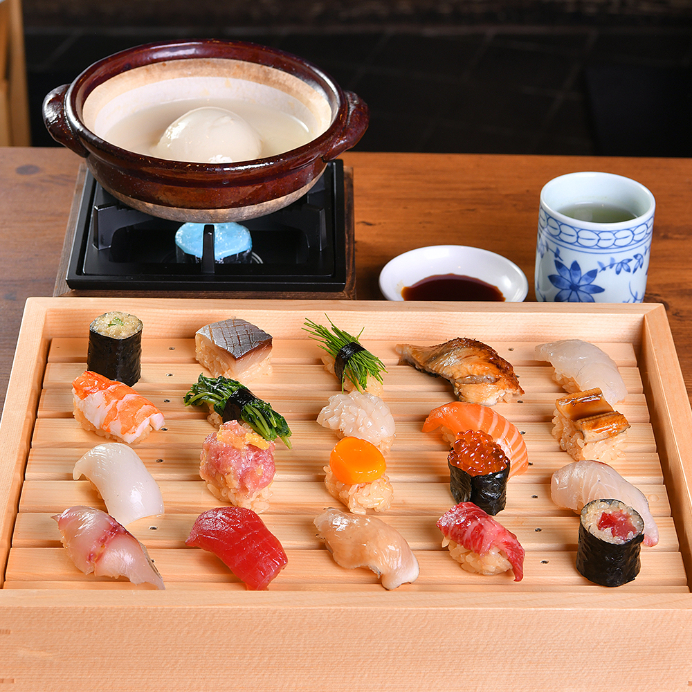 予約限定手毬寿司のランチコースの画像