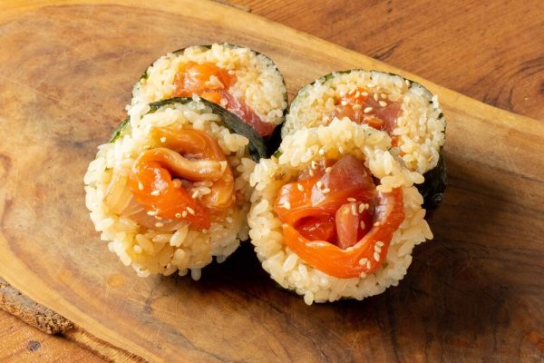 すさび巻き(肉・魚ユッケ巻き）の画像