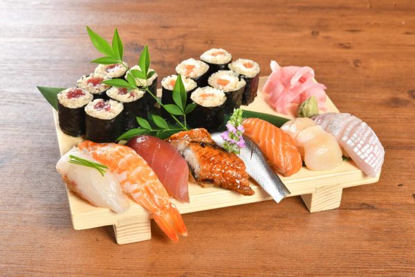 寿司10種盛り　松の画像