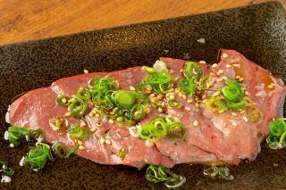 レバ刺しの画像