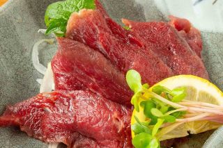 馬刺し/サーモン造り/まぐろ造り 各の画像