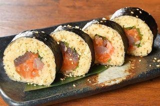 海鮮ユッケ巻きの画像