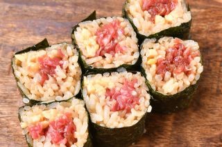 ユッケ納豆巻きの画像