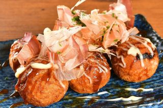 揚げたこ焼きの画像