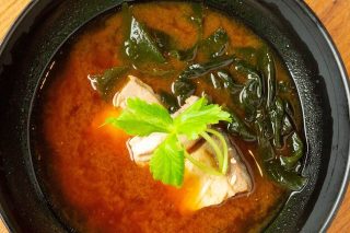 赤だし(魚・玉子・あおさ)の画像